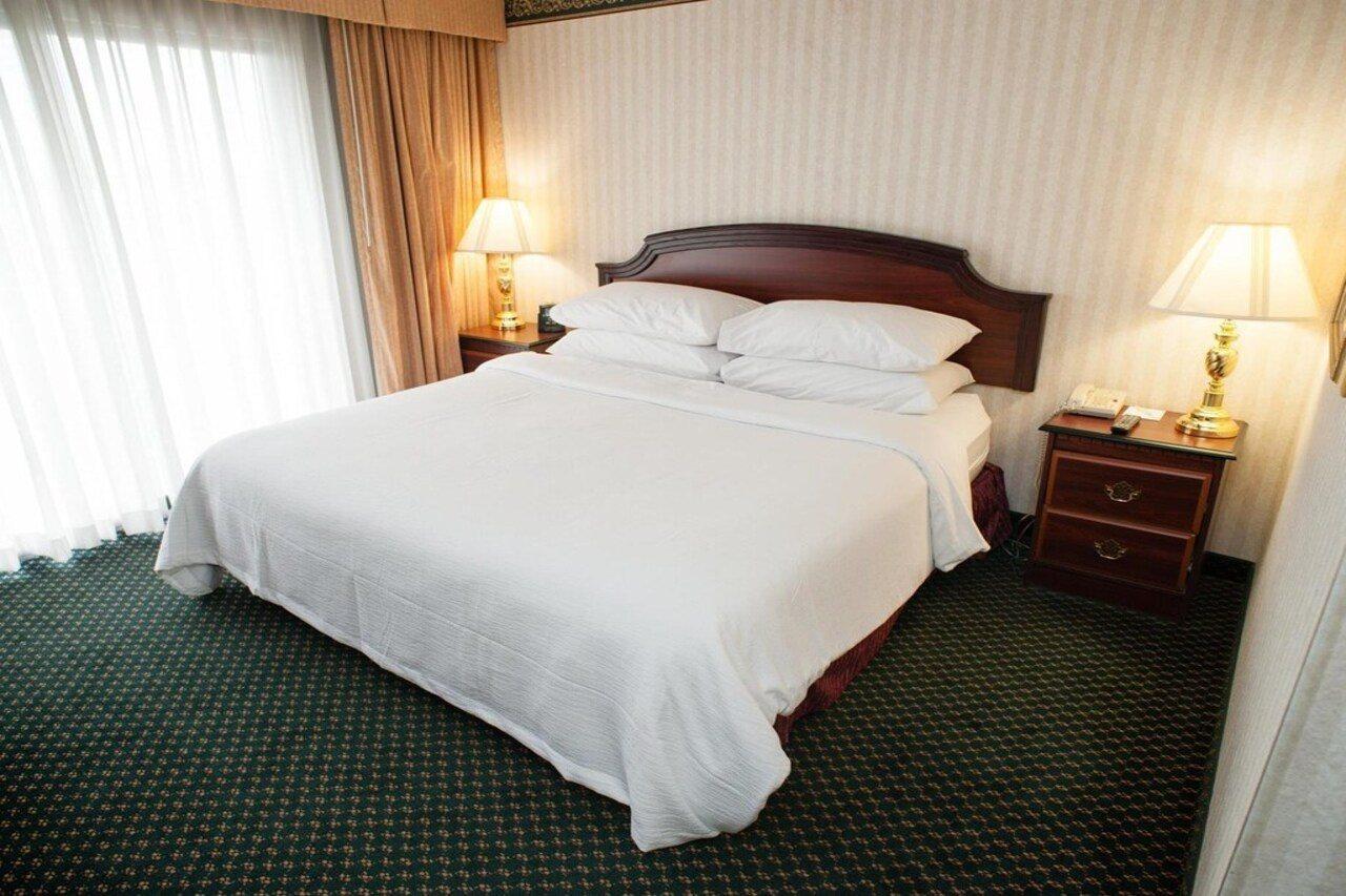 Embassy Suites By Hilton Detroit - Livonia/Novi Bagian luar foto