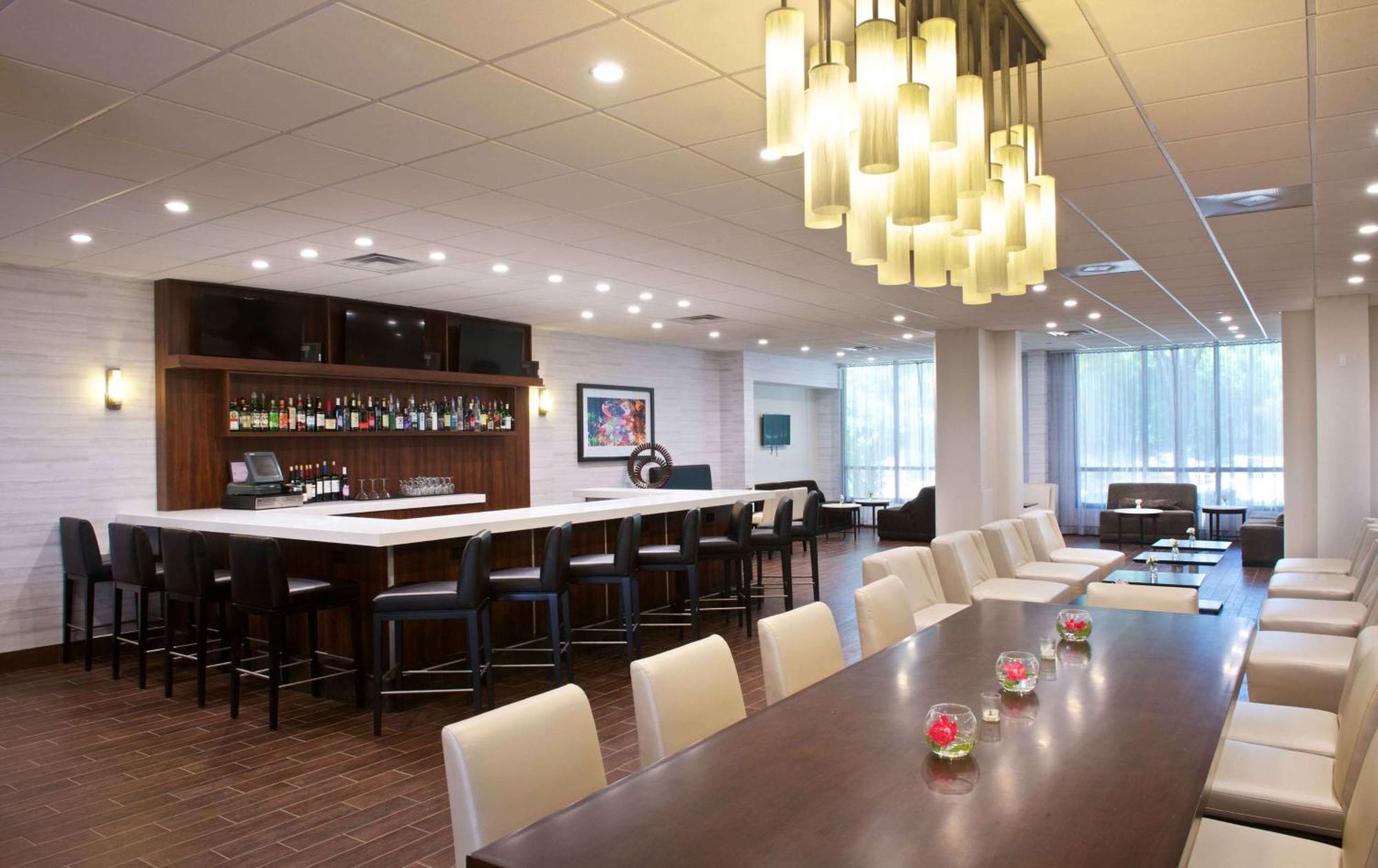 Embassy Suites By Hilton Detroit - Livonia/Novi Bagian luar foto