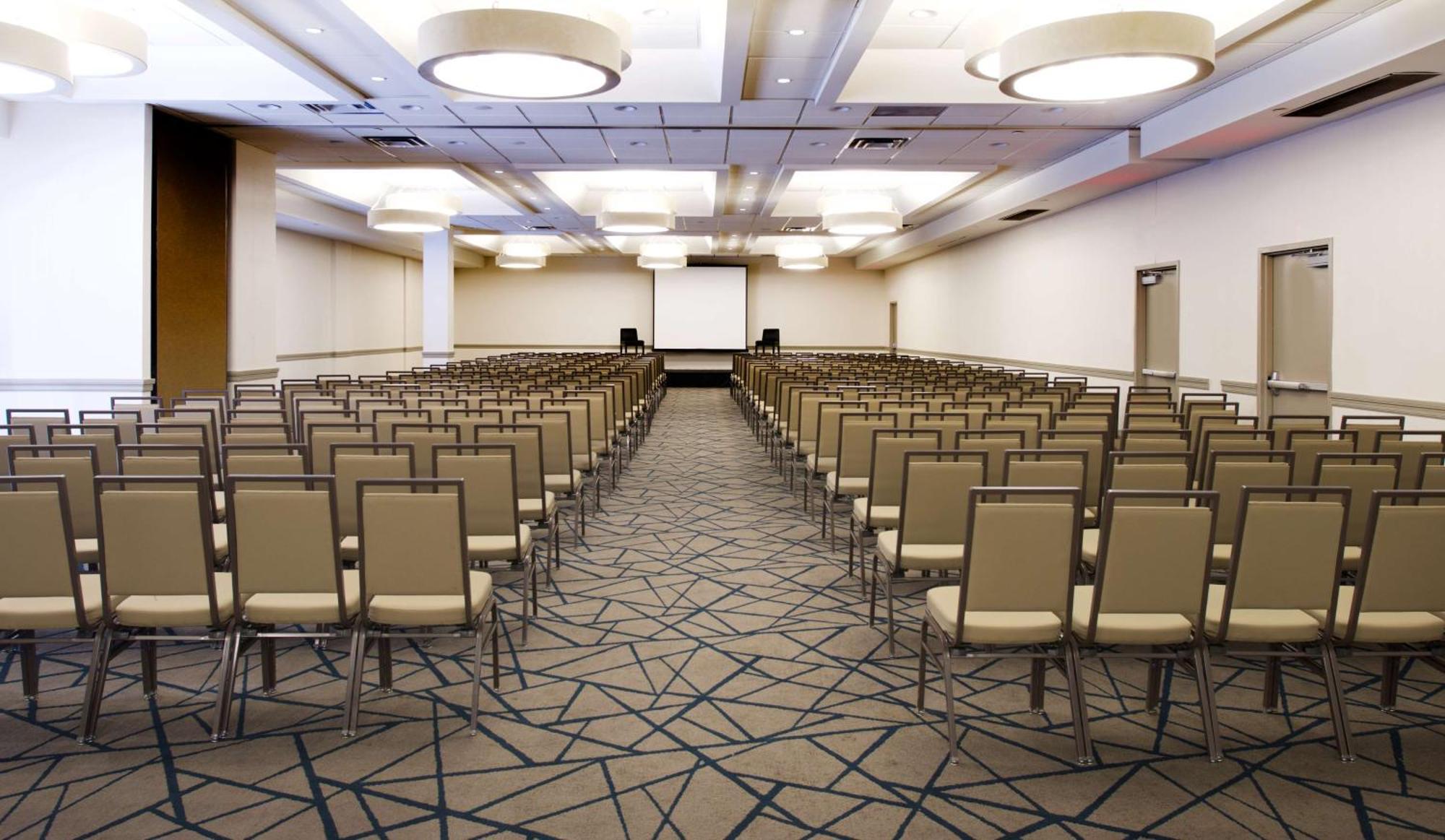 Embassy Suites By Hilton Detroit - Livonia/Novi Bagian luar foto