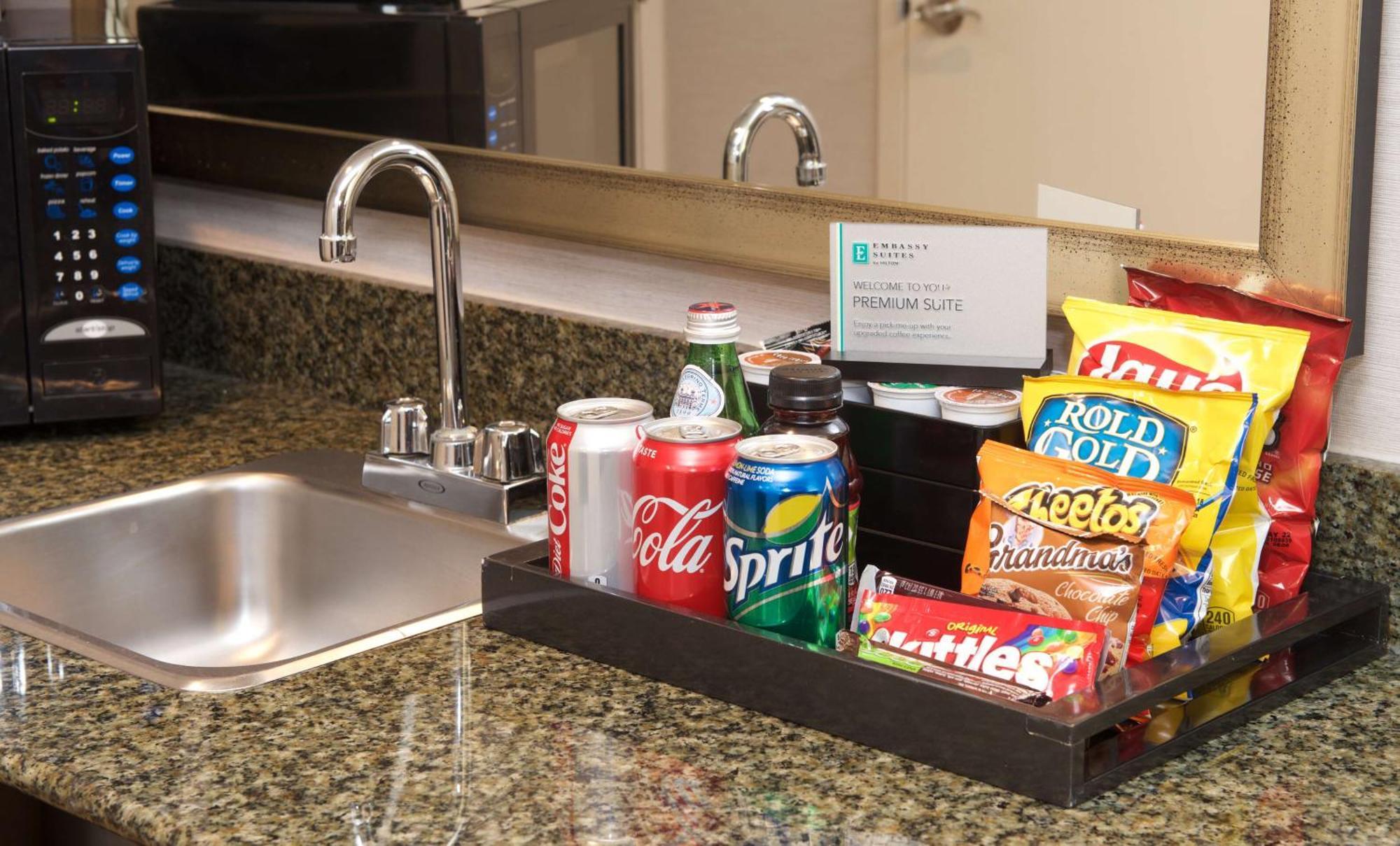 Embassy Suites By Hilton Detroit - Livonia/Novi Bagian luar foto